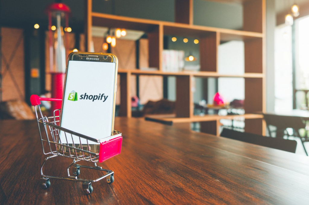 SHOPIFY VS GODADDY: WHICH ONE IS BETTER?